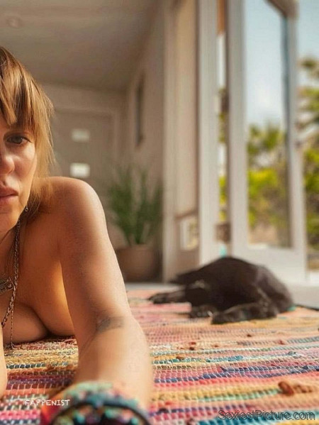 Taryn Manning Nude