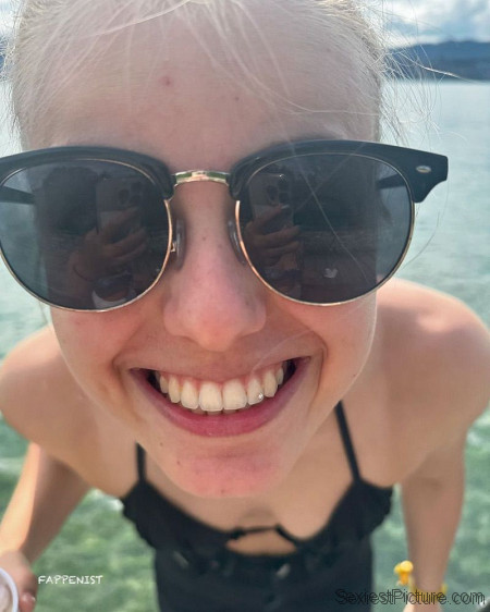 Tina Hausmann Tits