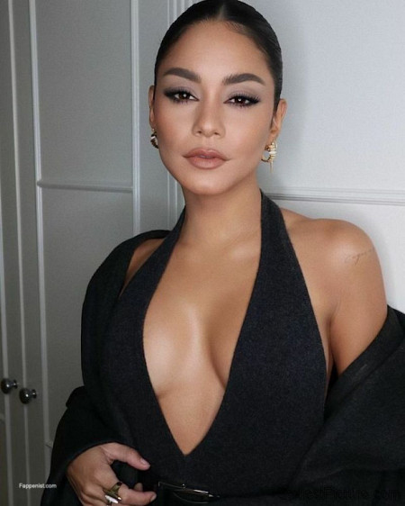 Vanessa Hudgens Big Tits