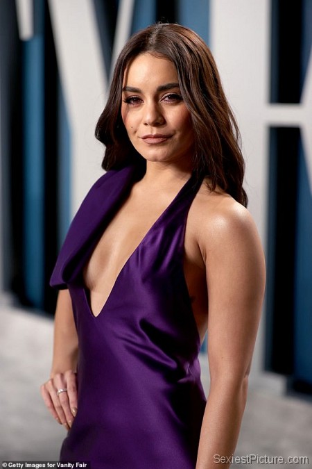 Vanessa Hudgens Braless Boobs