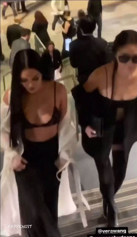 Vanessa Hudgens Tits