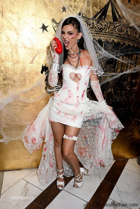 Victoria Justice Big Tits Halloween
