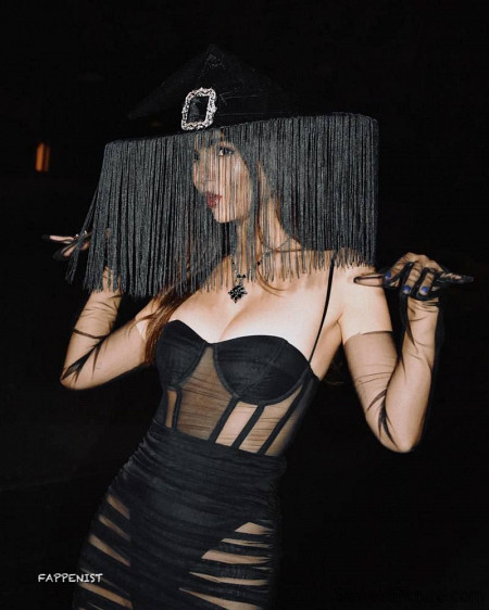Victoria Justice Sexy Tits and Ass Halloween