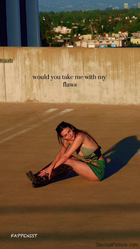 Victoria Justice Tits and Legs