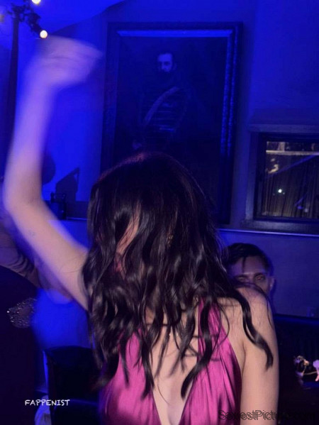 Victoria Justice Tits at a Wedding