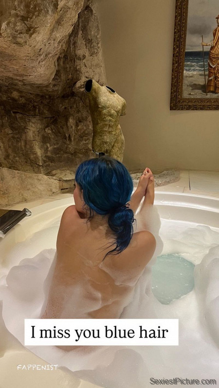 Willow Shields Naked in the Bath