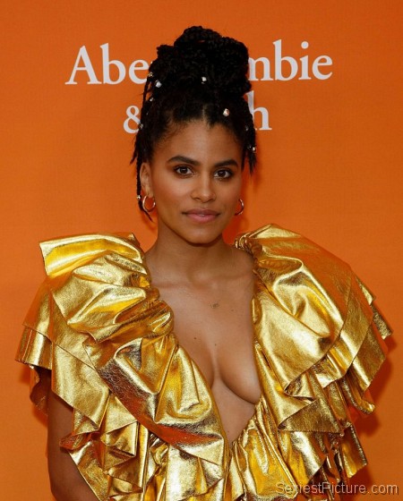 Zazie Beetz Braless Boobs