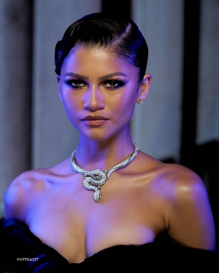 Zendaya Tits