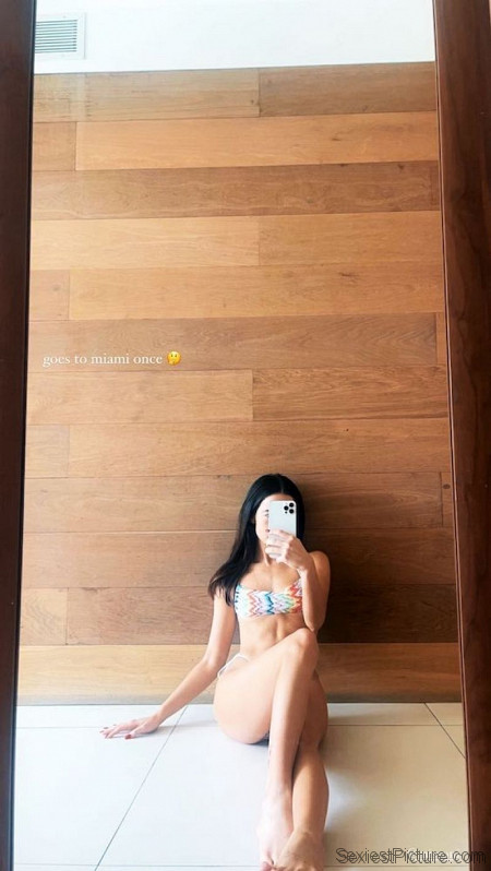 Zoey Deutch Sexy Bikini