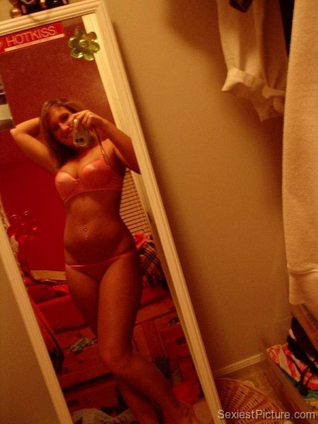 sexiest girl ever mirror shot