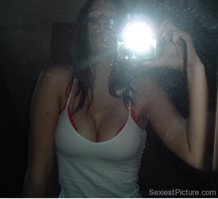 sexiest girl ever mirror shot