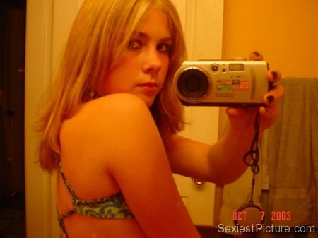 sexiest girl ever mirror shot