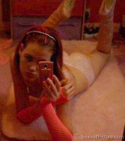 sexiest girl ever mirror shot