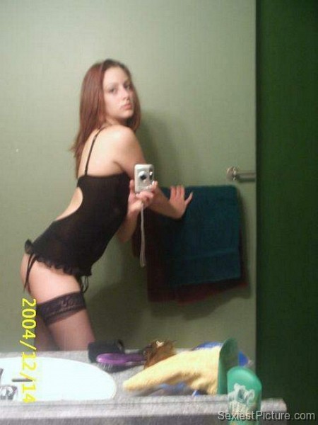 sexiest girl ever mirror shot