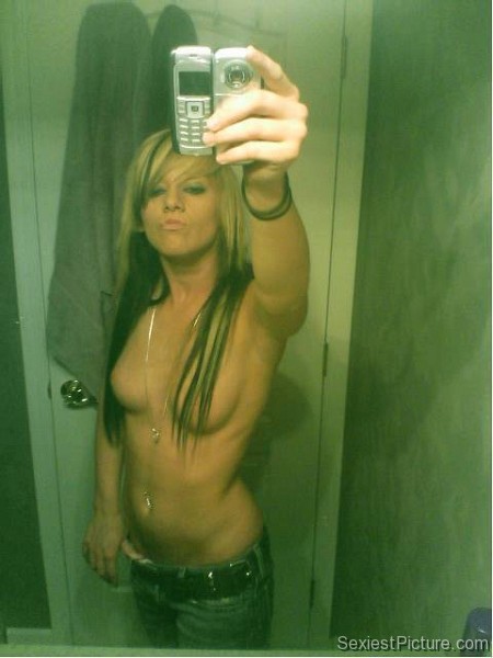 sexiest girl ever mirror shot