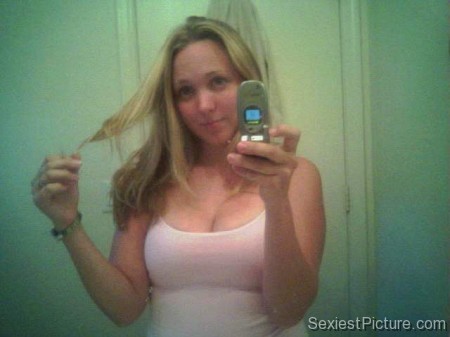 sexiest girl ever mirror shot