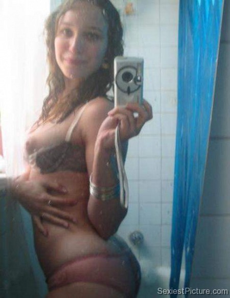 sexiest girl ever mirror shot