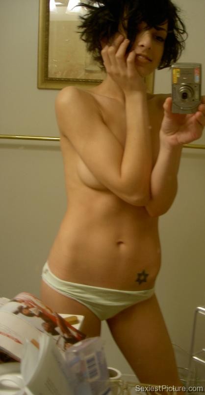 sexiest girl ever mirror shot