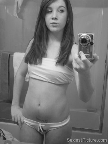 sexiest girl ever mirror shot