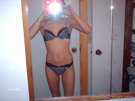 sexiest girl ever mirror shot