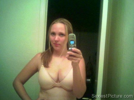 sexiest girl ever mirror shot