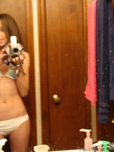 sexiest girl ever mirror shot